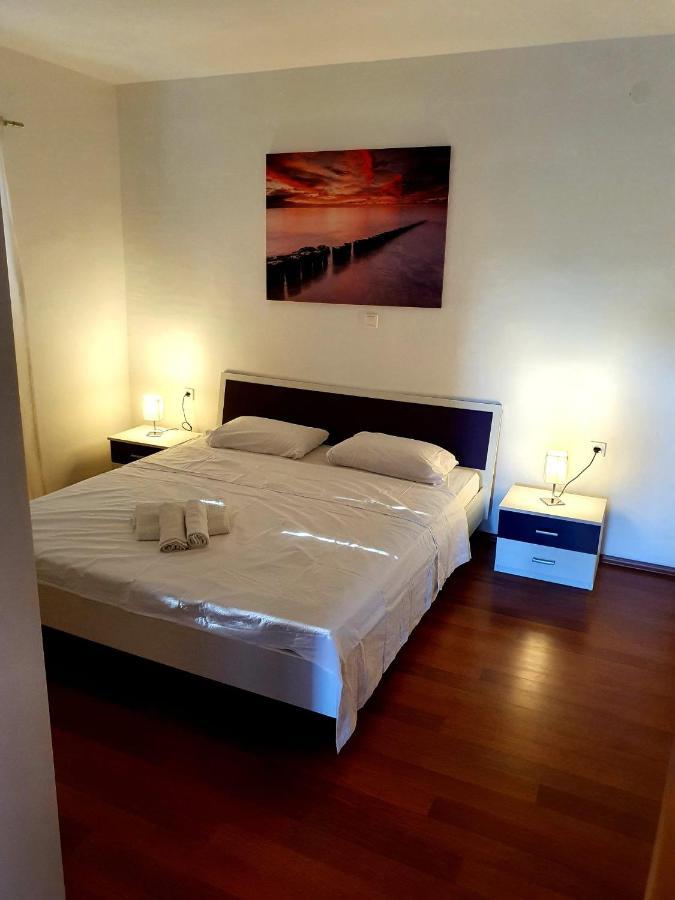 Apartmani Desnica Krusevo  ภายนอก รูปภาพ