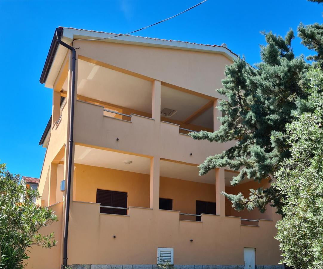 Apartmani Desnica Krusevo  ภายนอก รูปภาพ