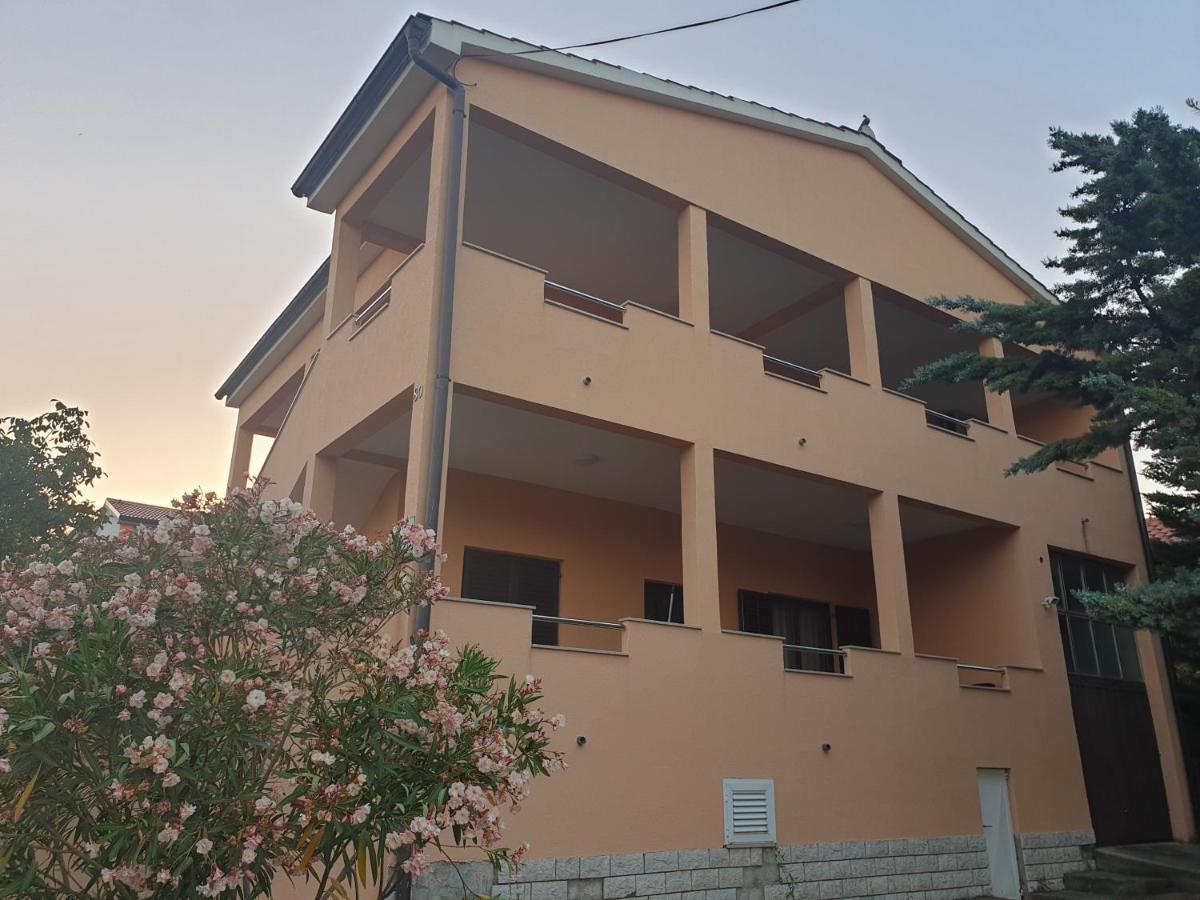 Apartmani Desnica Krusevo  ภายนอก รูปภาพ